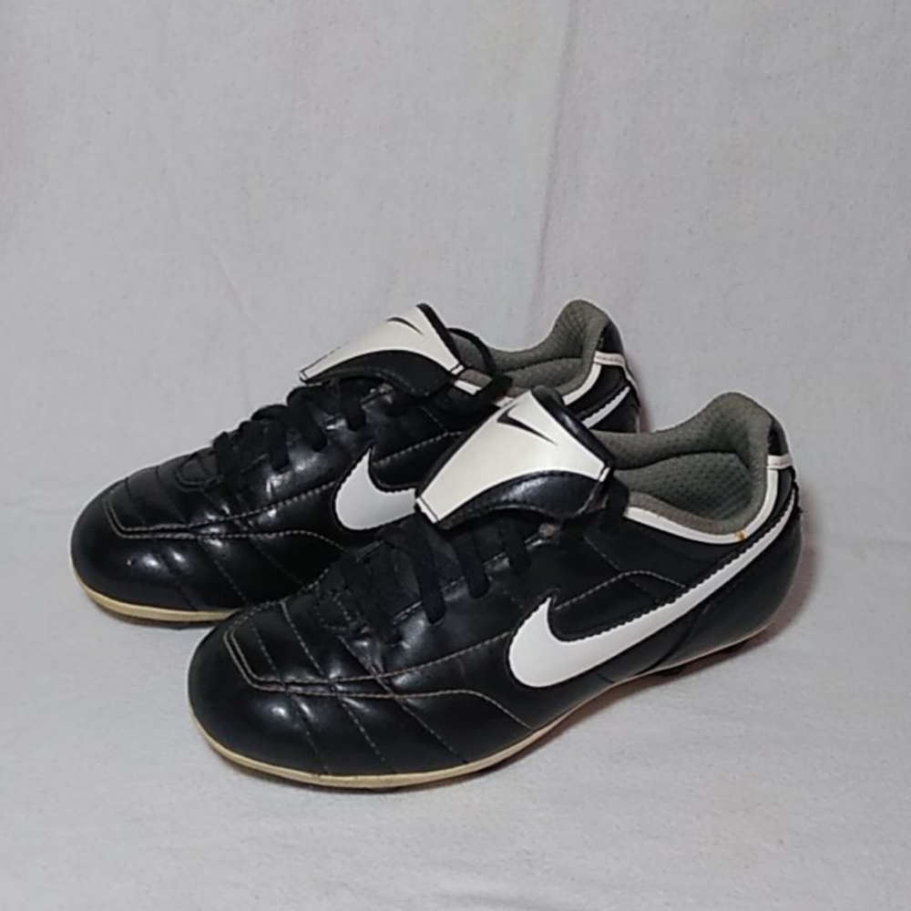 Nike Kids' Tiempo Natural VT Soccer Shoes - Picture 4 of 7